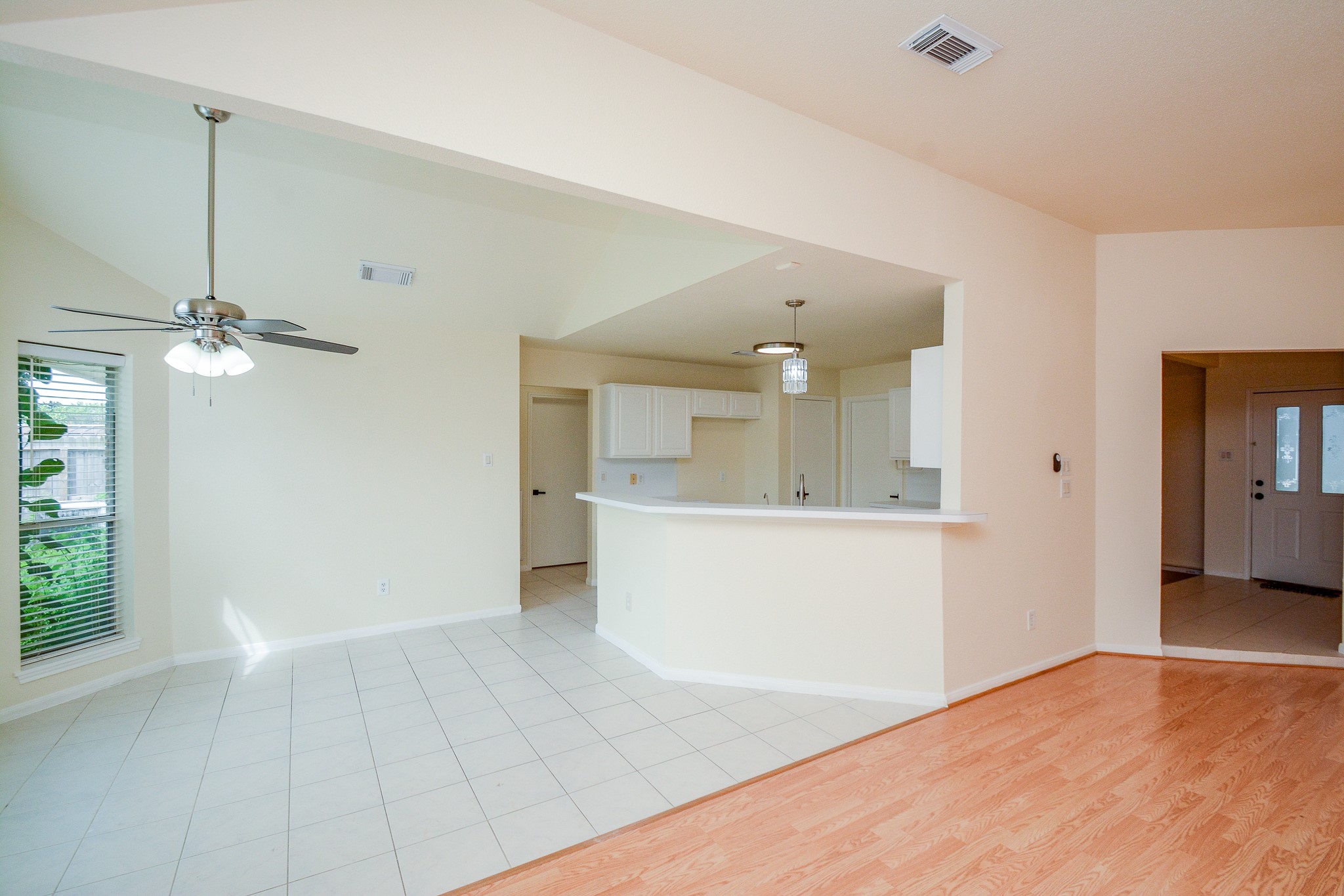 9502 Coast Bridge Street Houston, TX 77075 - Photo 11 of 31