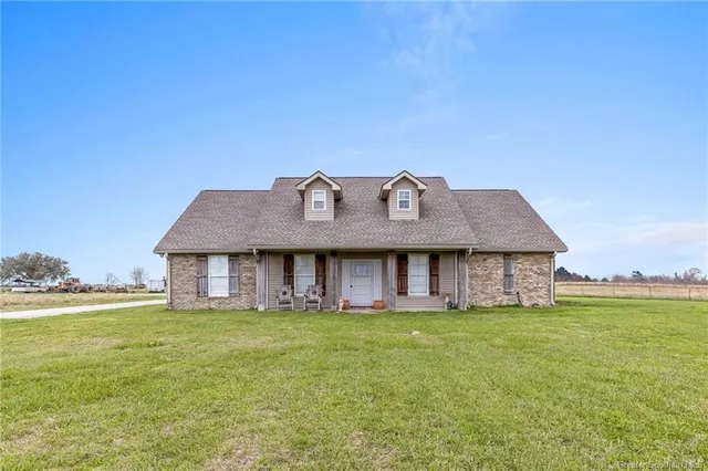$385,000 | 10025 Highway 101, Iowa, LA 70647