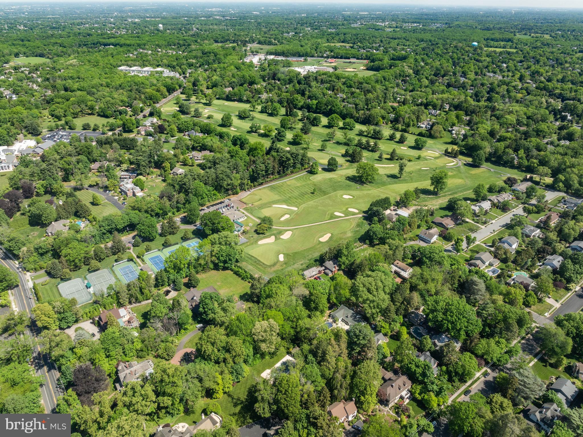 614 Chestnut Street Moorestown, NJ 08057 - Photo 84 of 86 an aerial view of residential houses with outdoor space and trees