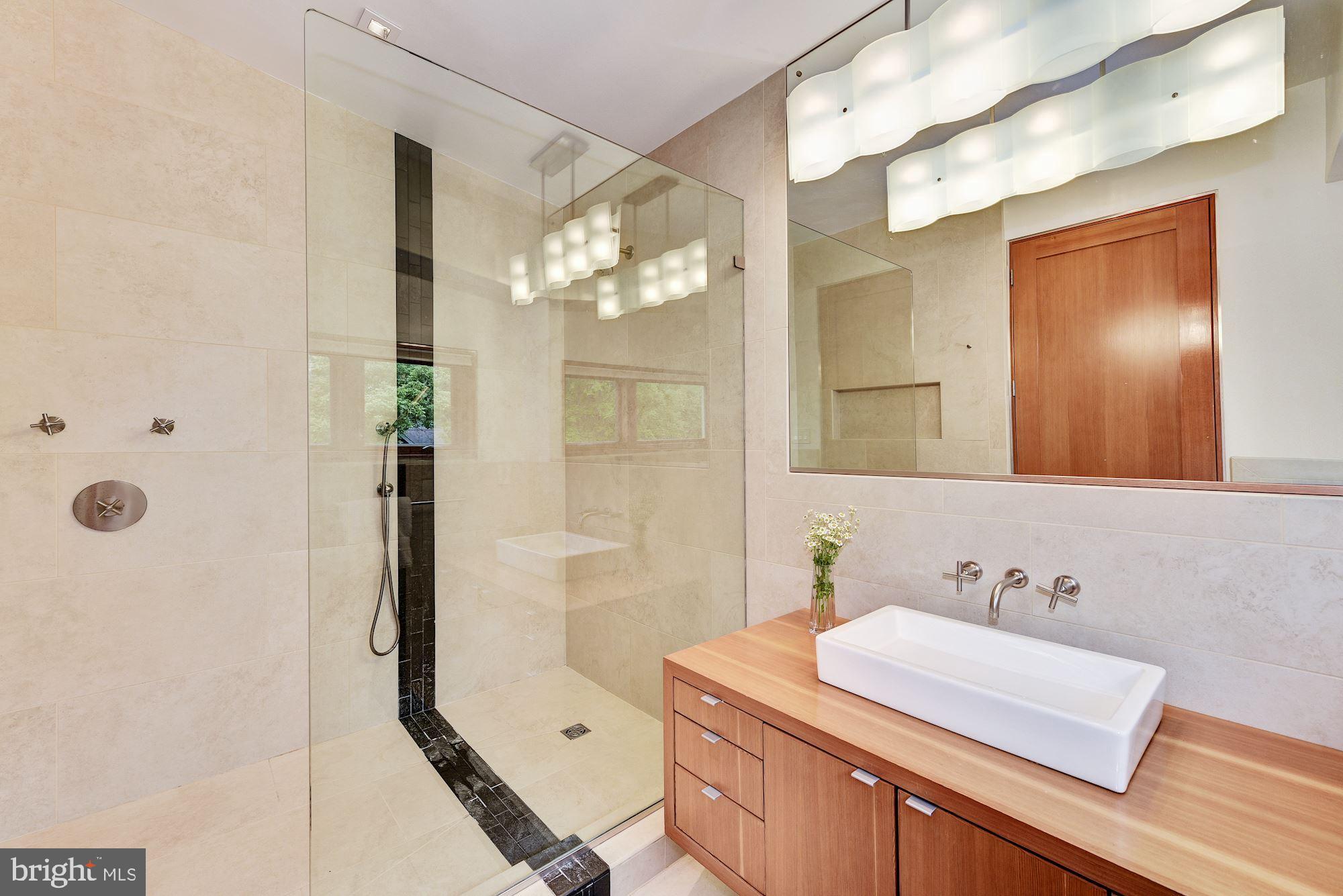 6 Thorne Road Cabin John, MD 20818 - Photo 21 of 39 Master Bath
