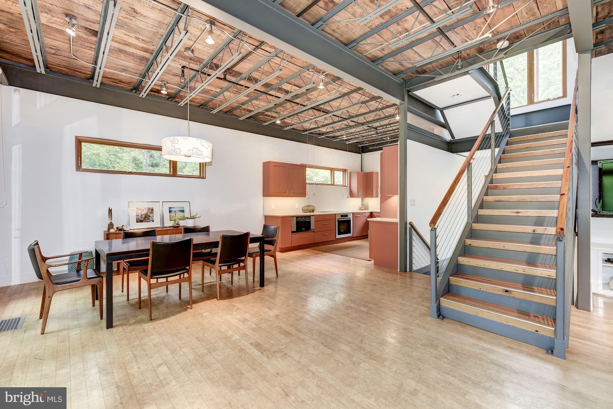 6 Thorne Road Cabin John, MD 20818 - Photo 5 of 39 Main level great room