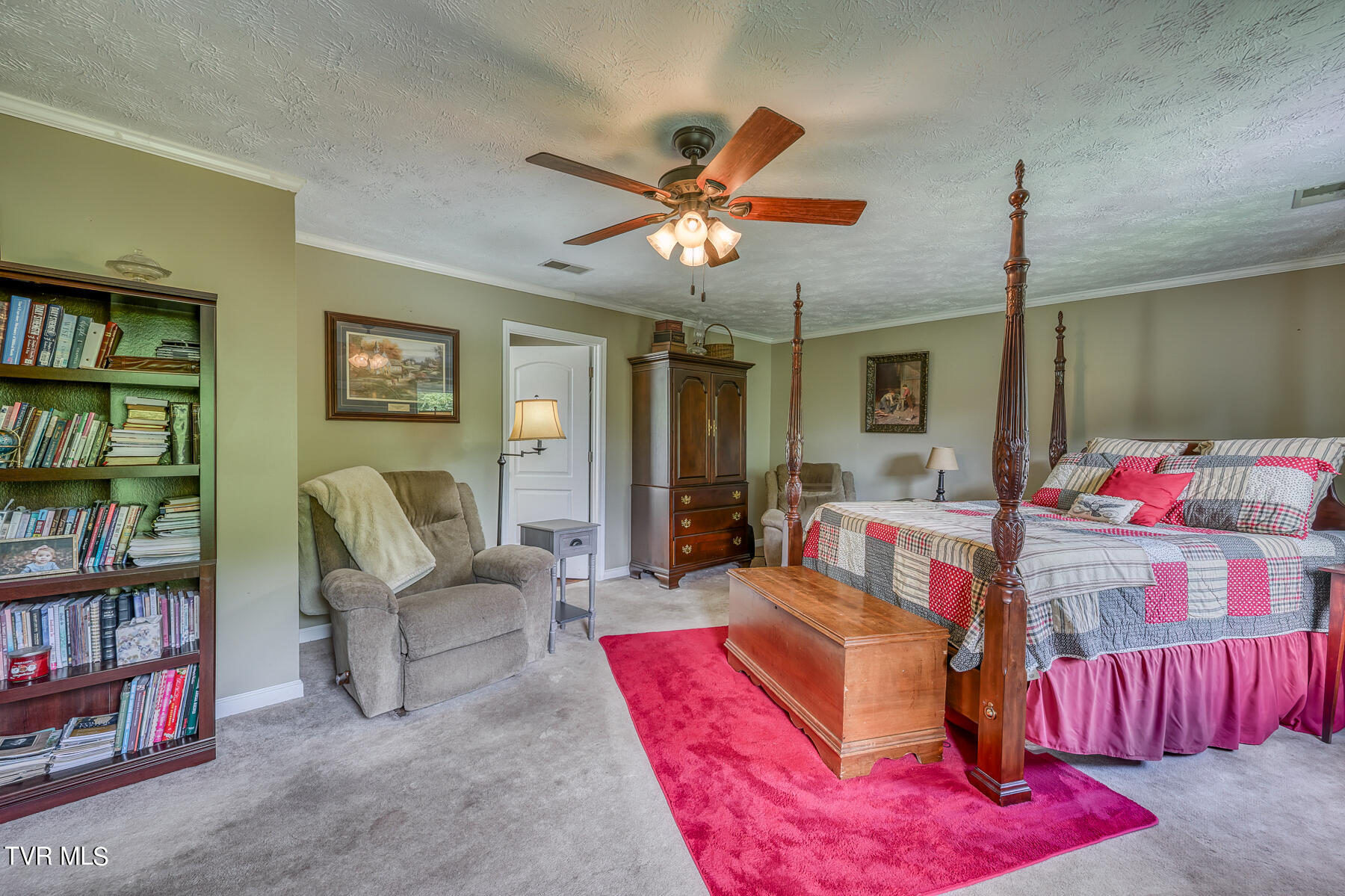 302 Spring Drive Cedar Bluff, VA 24609 - Photo 16 of 28 MASTER BEDROOM 2ND
