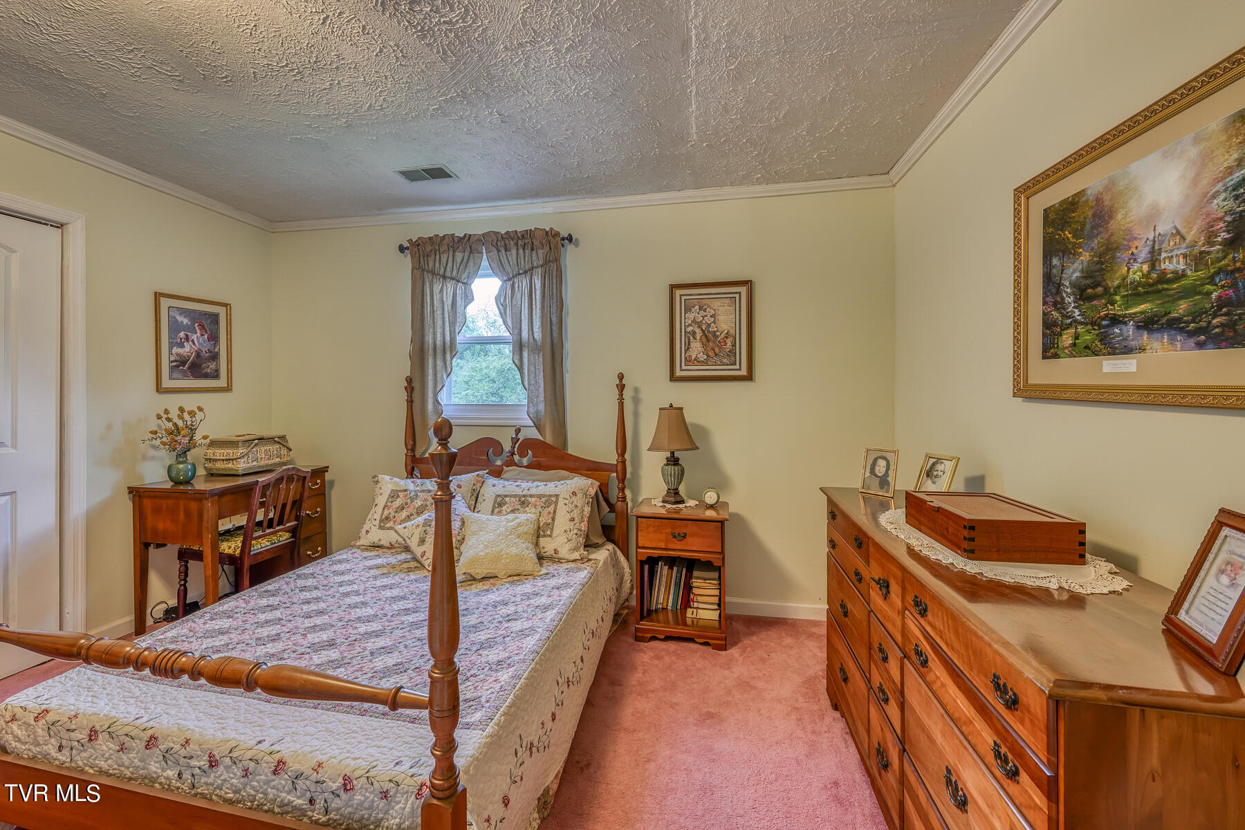 302 Spring Drive Cedar Bluff, VA 24609 - Photo 20 of 28 3RD BEDROOM