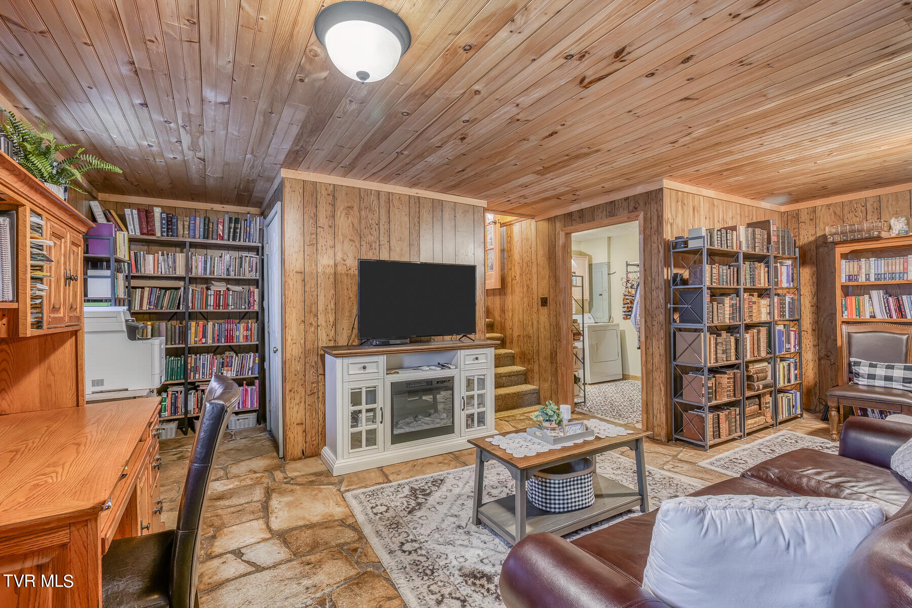 302 Spring Drive Cedar Bluff, VA 24609 - Photo 25 of 28 DEN 3RD