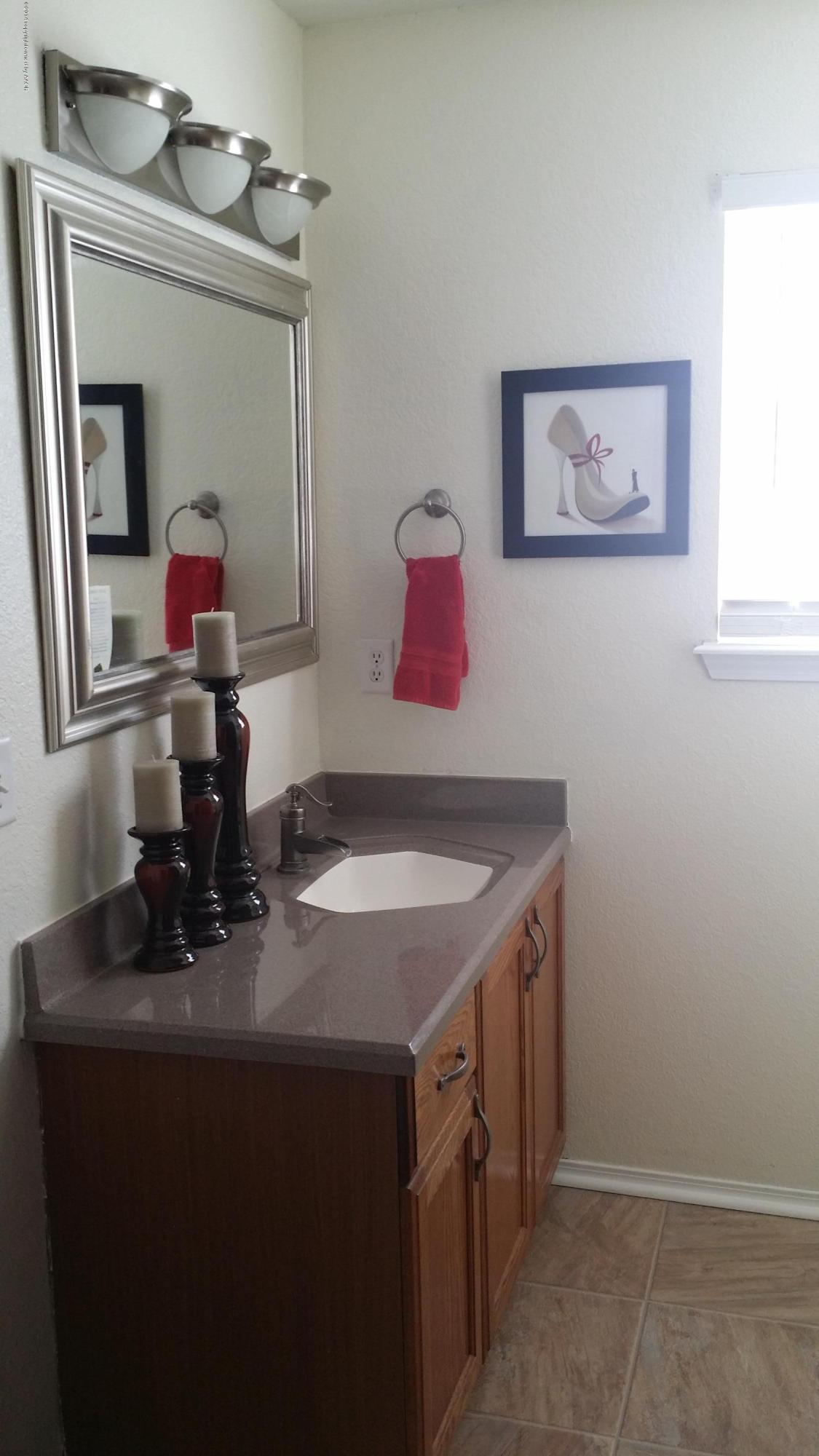 1148 Shasta Drive Amarillo, TX 79110 - Photo 13 of 22 Master Bath