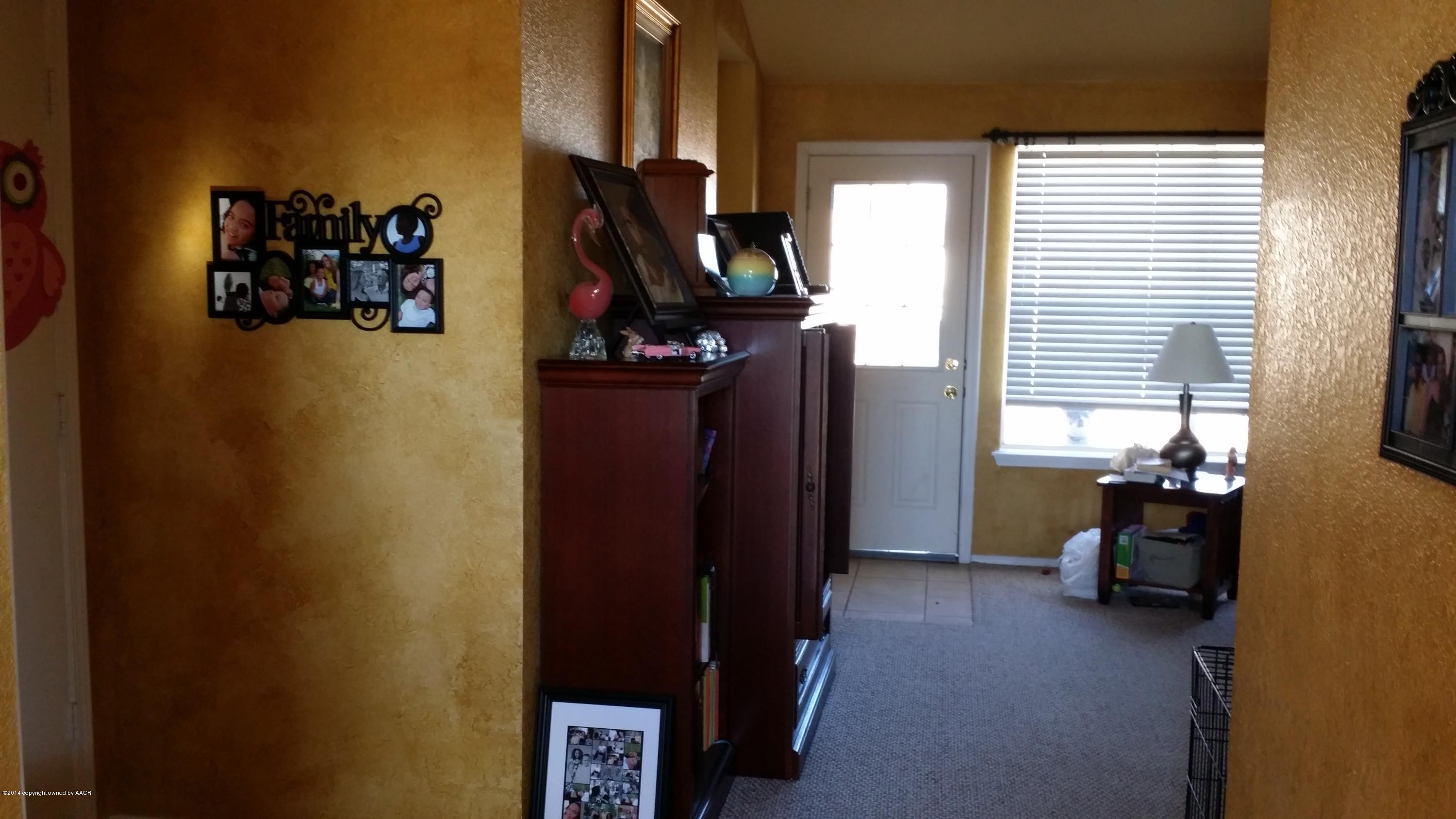 1148 Shasta Drive Amarillo, TX 79110 - Photo 7 of 22 part of the Living Area