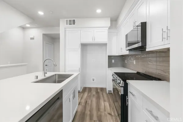 $689,990 | 4005 Valley Oak Lane, Unit E, El Monte, CA 91733