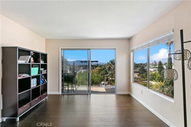 $649,000 | 1517 East Garfield Avenue, Unit 53, Glendale, CA 91205