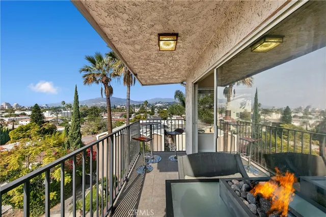 $649,000 | 1517 East Garfield Avenue, Unit 53, Glendale, CA 91205
