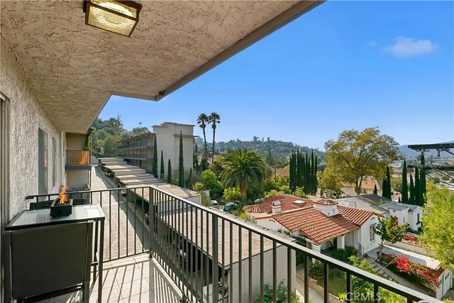 $649,000 | 1517 East Garfield Avenue, Unit 53, Glendale, CA 91205
