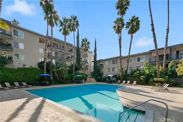 $649,000 | 1517 East Garfield Avenue, Unit 53, Glendale, CA 91205