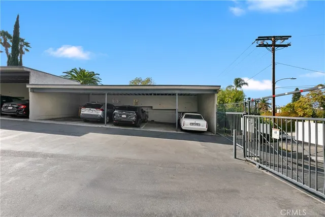 $649,000 | 1517 East Garfield Avenue, Unit 53, Glendale, CA 91205