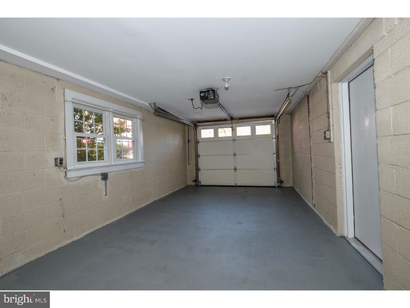 18 Chalfont Road Chalfont, PA 18914 - Photo 23 of 25 Garage