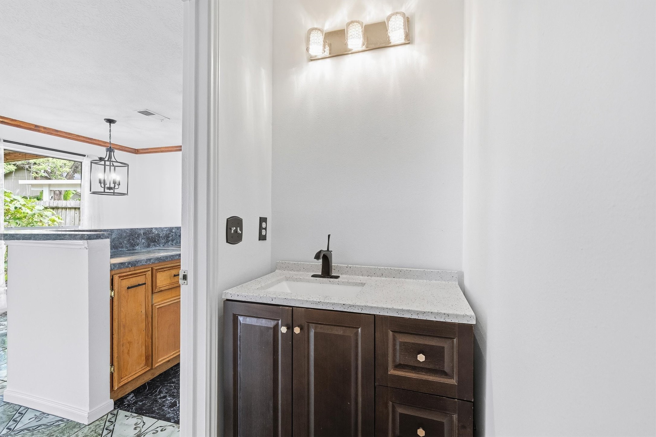 5426 Bourgeois Road Houston, TX 77066 - Photo 18 of 43 Half Bath