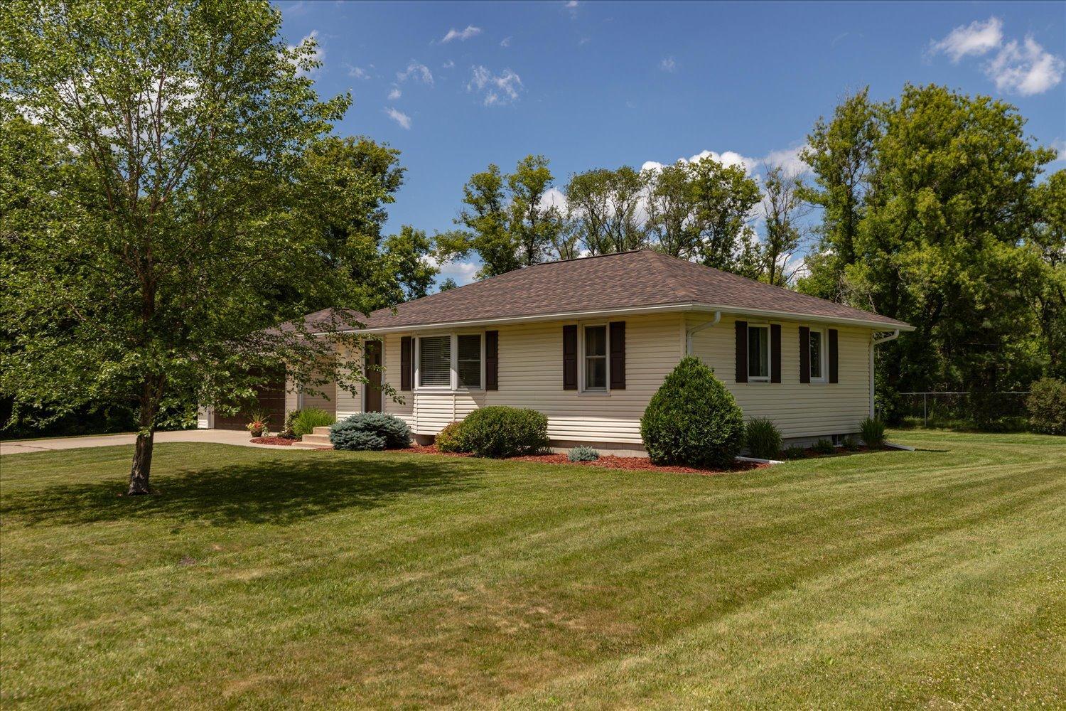 1305 25th Street Southeast Rochester, MN 55904 - Photo 4 of 44