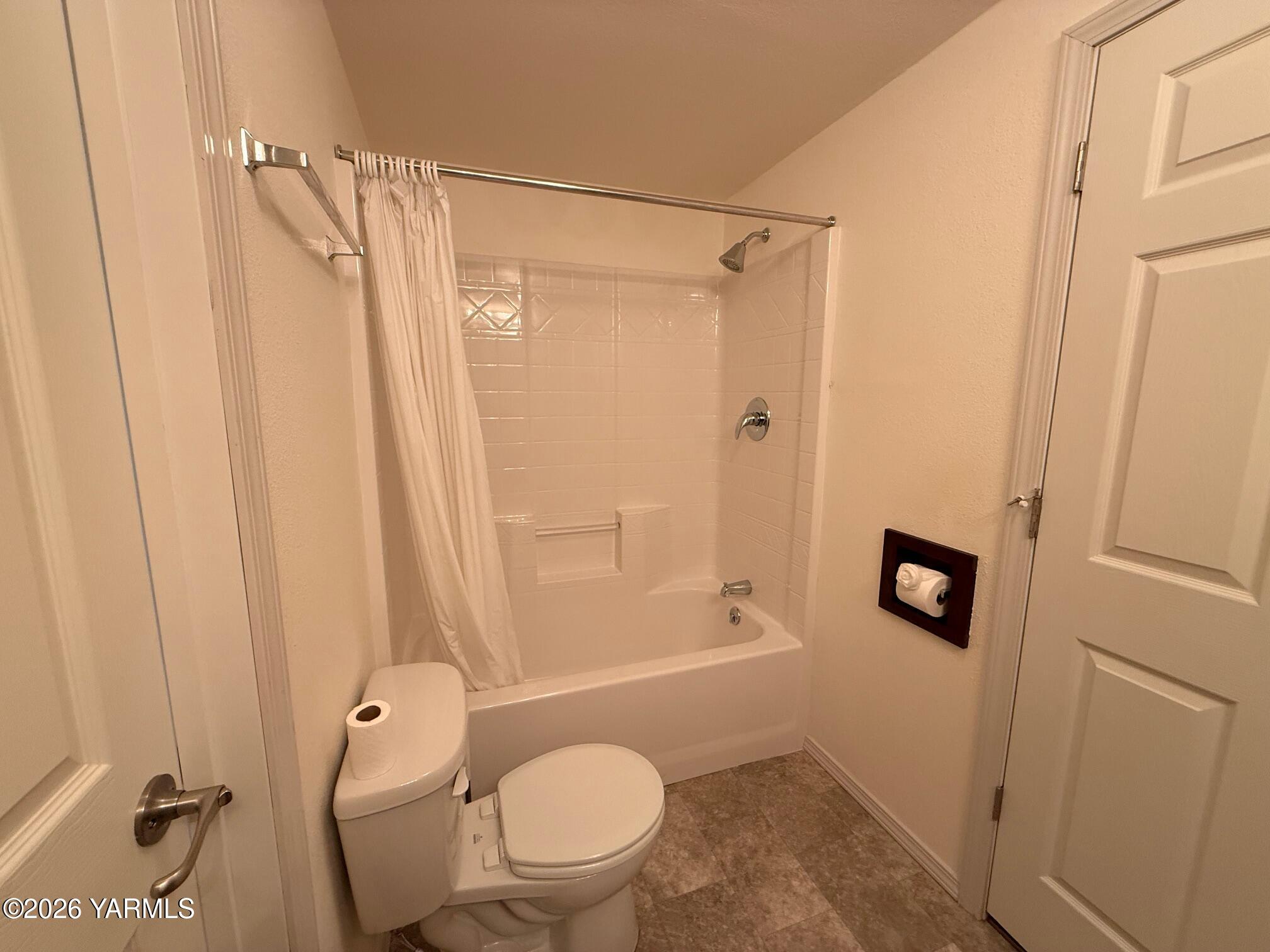 3701 Gun Club Road, Unit 152 Yakima, WA 98901 - Photo 8 of 14 IMG_1341