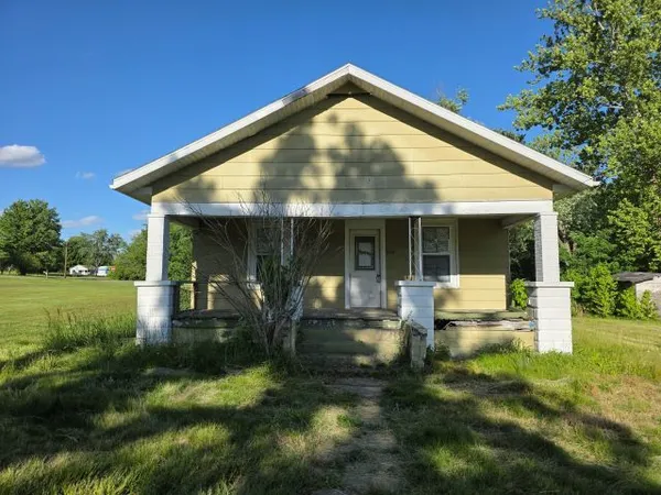 $49,000 | 905 McClintock Avenue, Johnston City, IL 62951