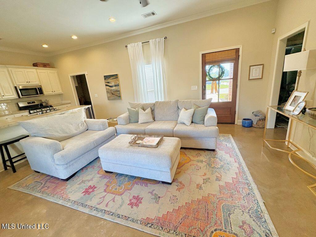 1239 Addison Ln. Brandon, MS 39042 - Photo 3 of 9 IMG_2129