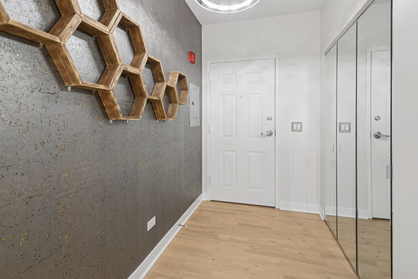 910 West Madison Street, Unit 808 Chicago, IL 60607 - Photo 18 of 21