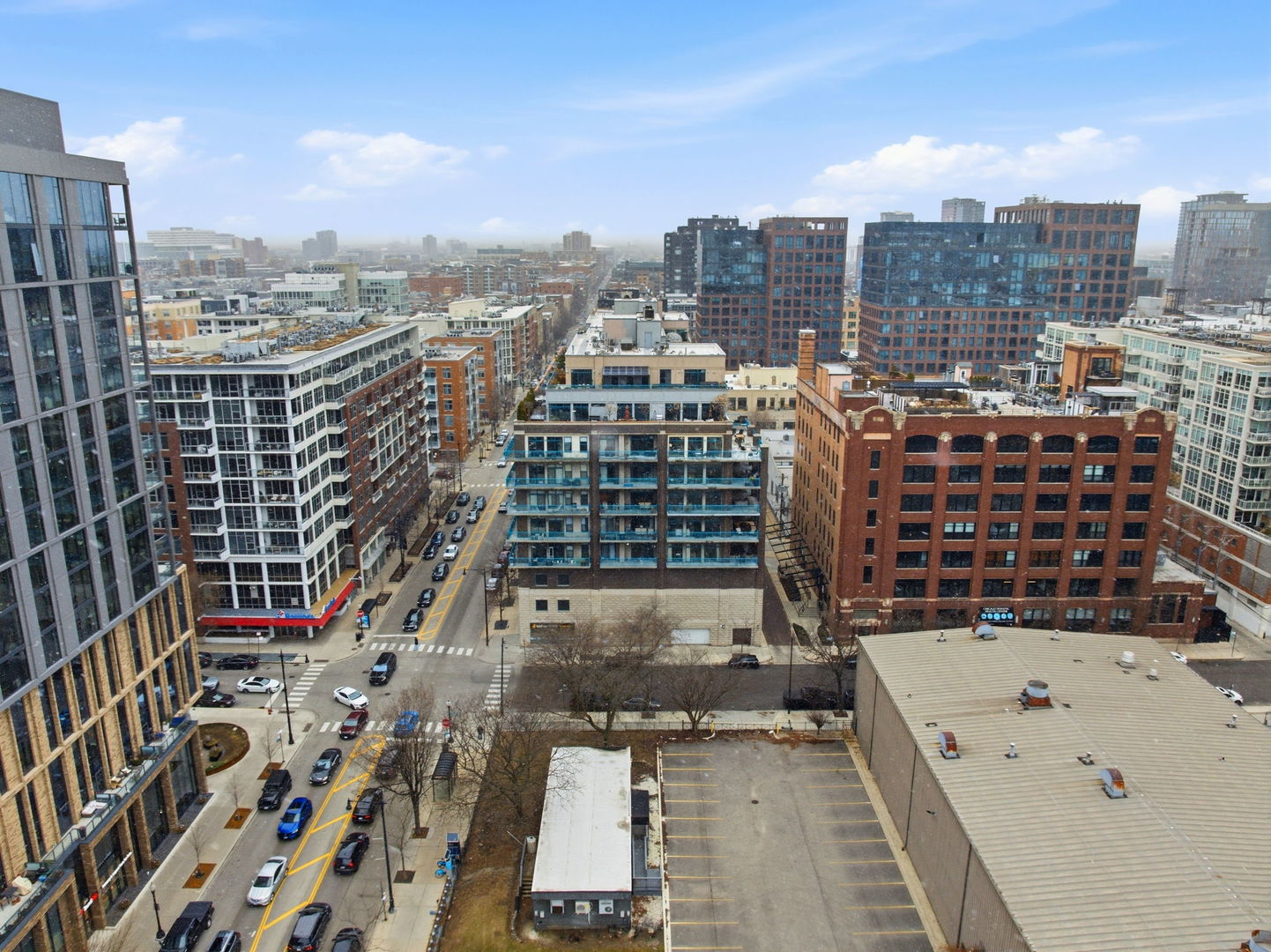 910 West Madison Street, Unit 808 Chicago, IL 60607 - Photo 31 of 37 a view of a city with tall buildings