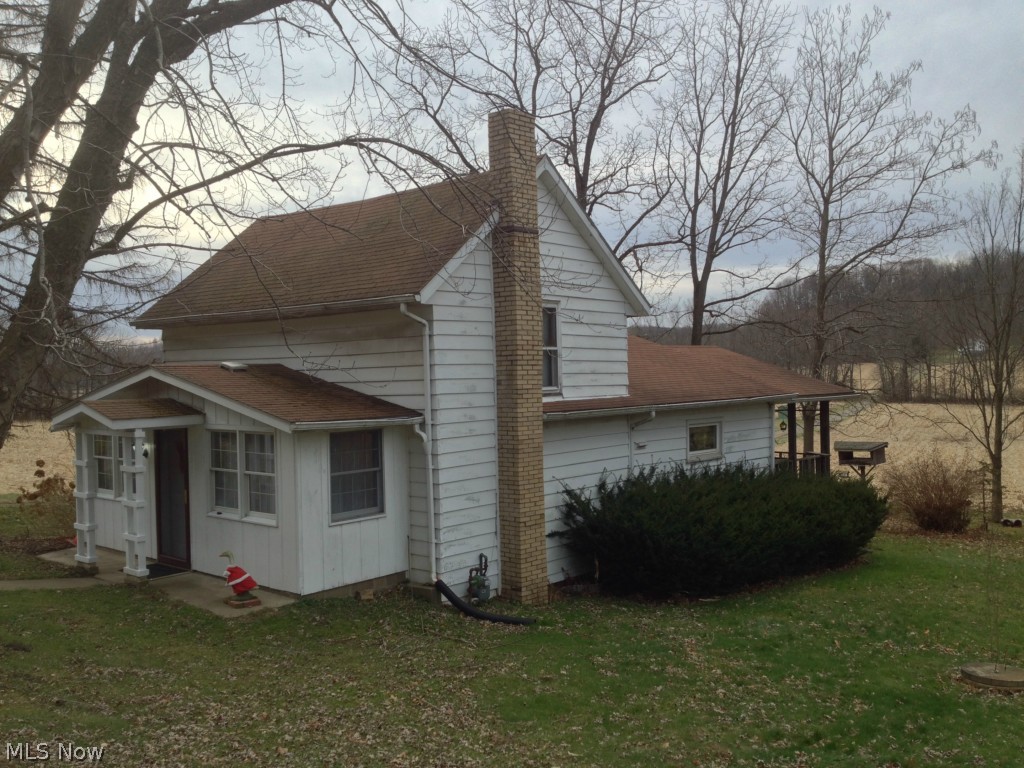 2204 Wainwright Road New Philadelphia, OH 44663 - Photo 1 of 16