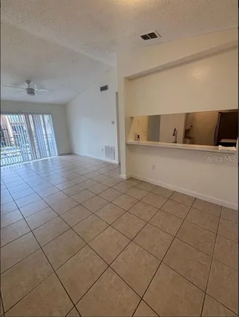 $1,350 | 5232 Via Hacienda Circle, Unit 219, Orlando, FL 32839