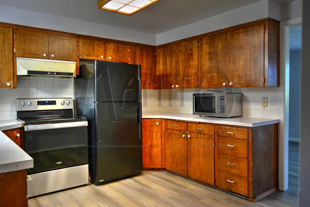 $1,950 | 5709 North C Street, Spokane, WA 99205