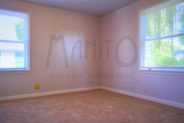 $1,950 | 5709 North C Street, Spokane, WA 99205