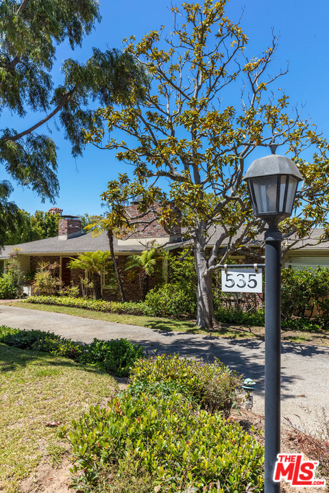 535 North Tigertail Road Los Angeles, CA 90049 - Photo 15 of 15 Gallery Image 15