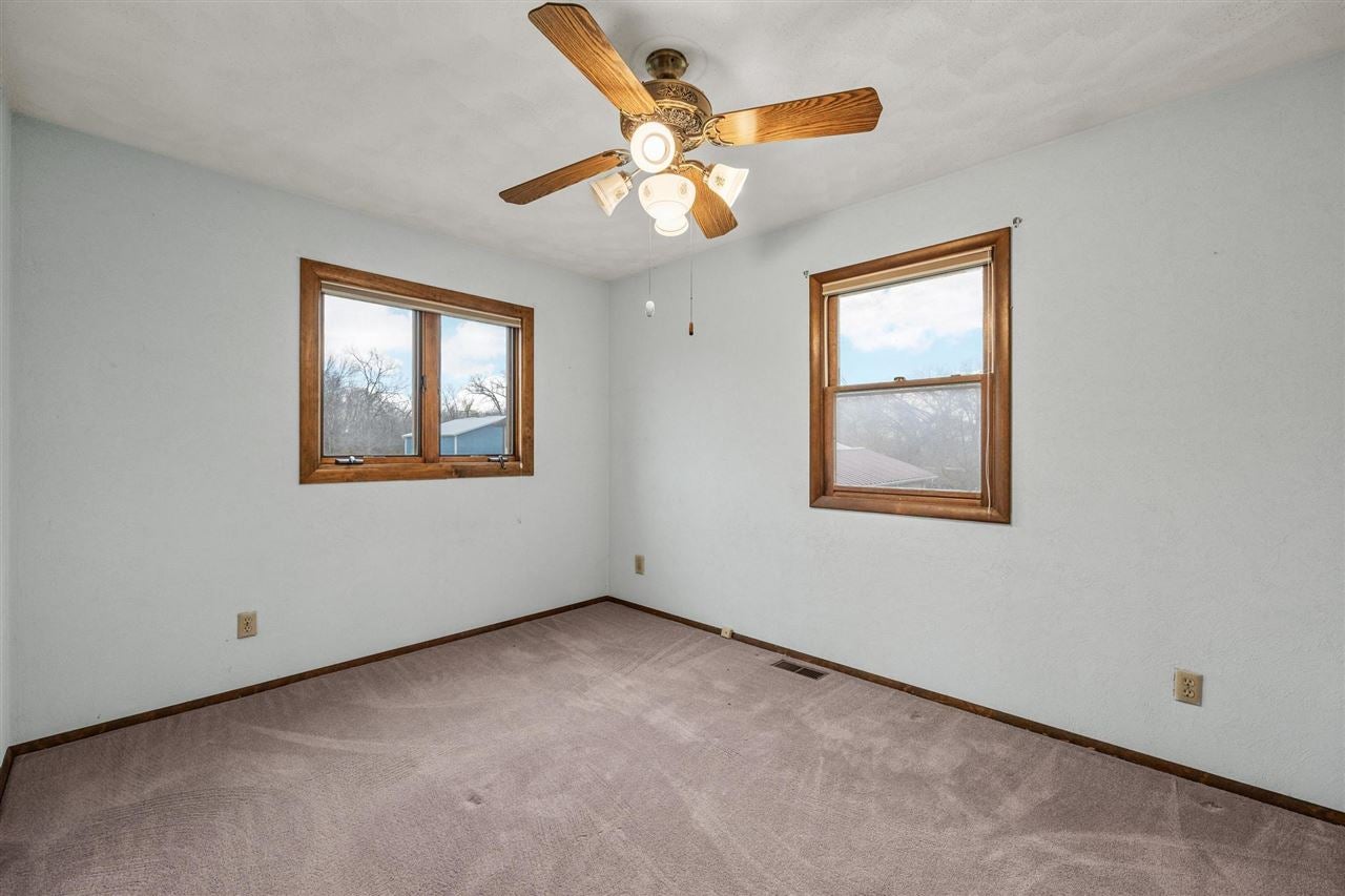 34 Klemish Circle Center Point, IA 52213 - Photo 8 of 17 Gallery Image 8