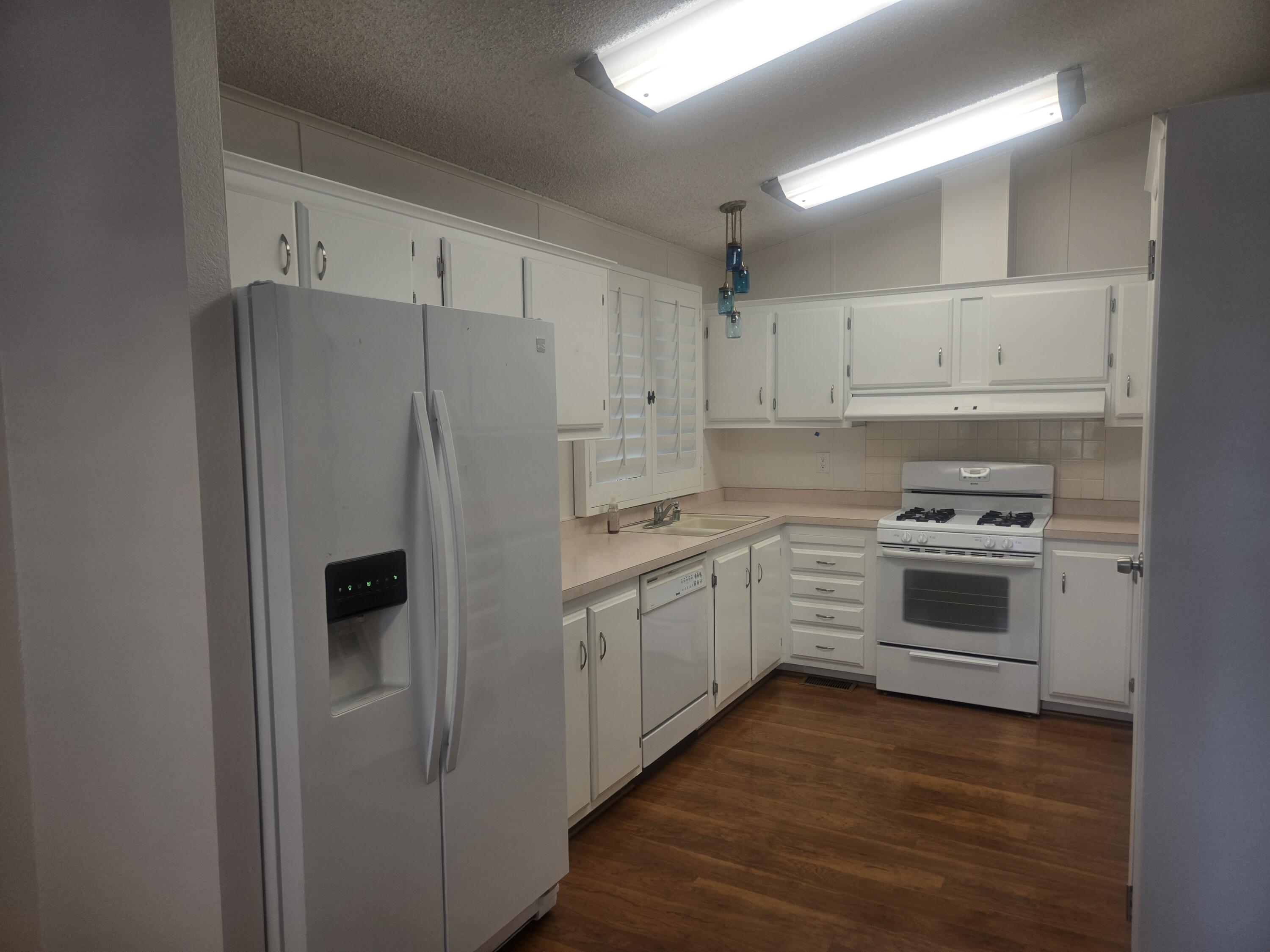 74946 Reins Road Thousand Palms, CA 92276 - Photo 8 of 46 20260801_073419