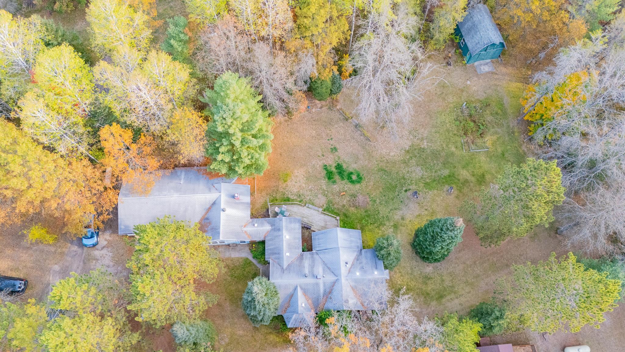 9851 South Oak Road Roscommon, MI 48653 - Photo 8 of 39 1928139-987bf2f0-34e2-49a2-999c-9e3411cd008d.JPG