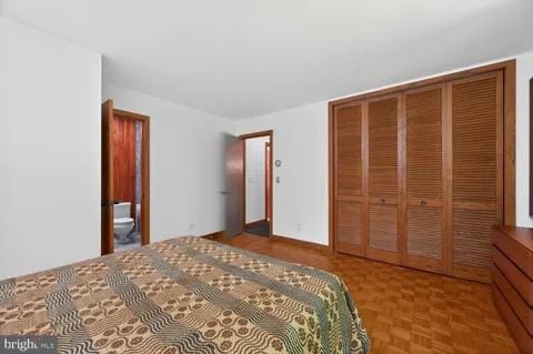 $950,000 | 401 Willington Drive, Silver Spring, MD 20904