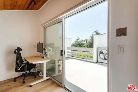 $1,799,000 | 913 Euclid Street, Unit 5, Santa Monica, CA 90403