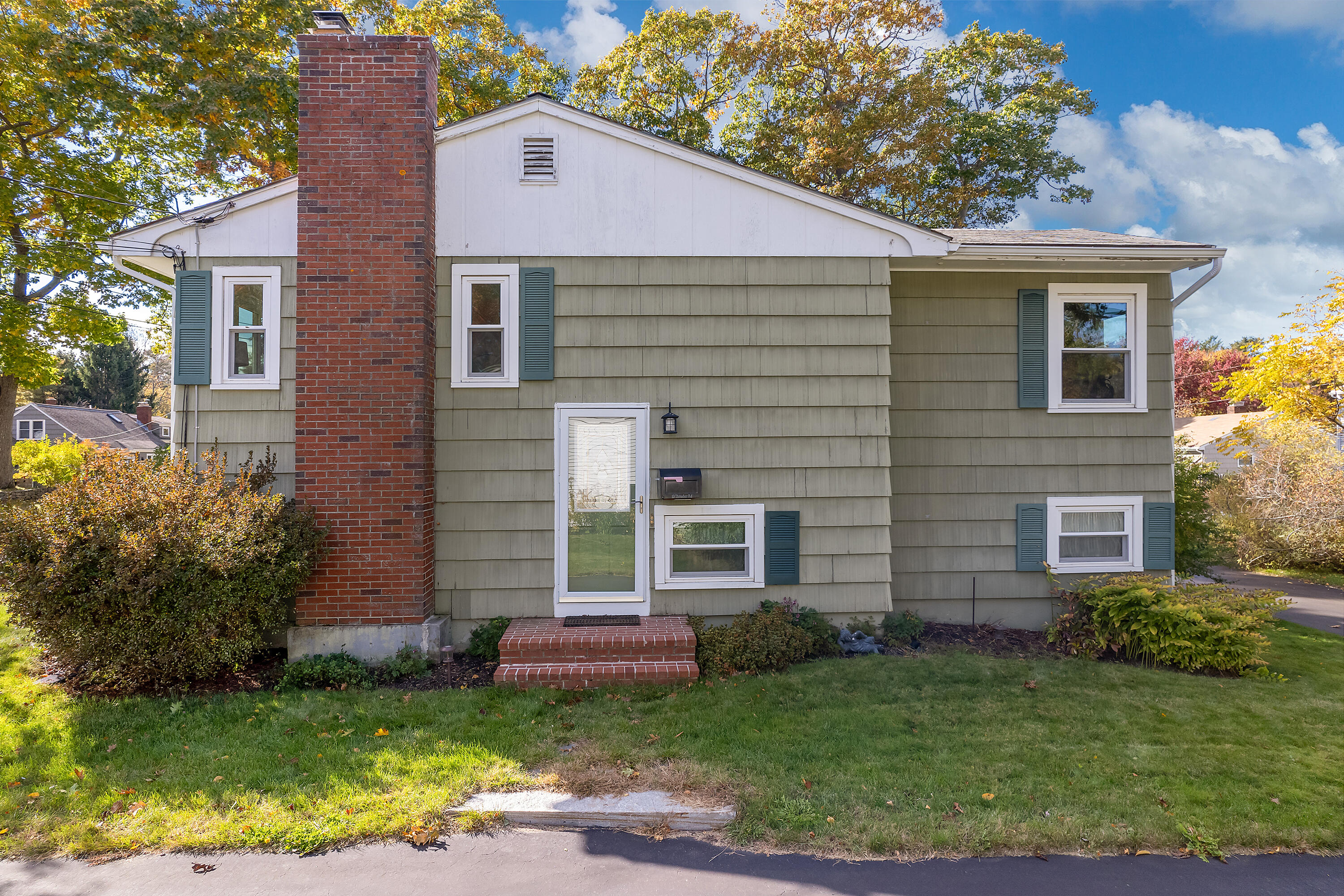 13 Thrasher Road Cape Elizabeth, ME 04107 - Photo 6 of 66 13 Thrasher Rd_106