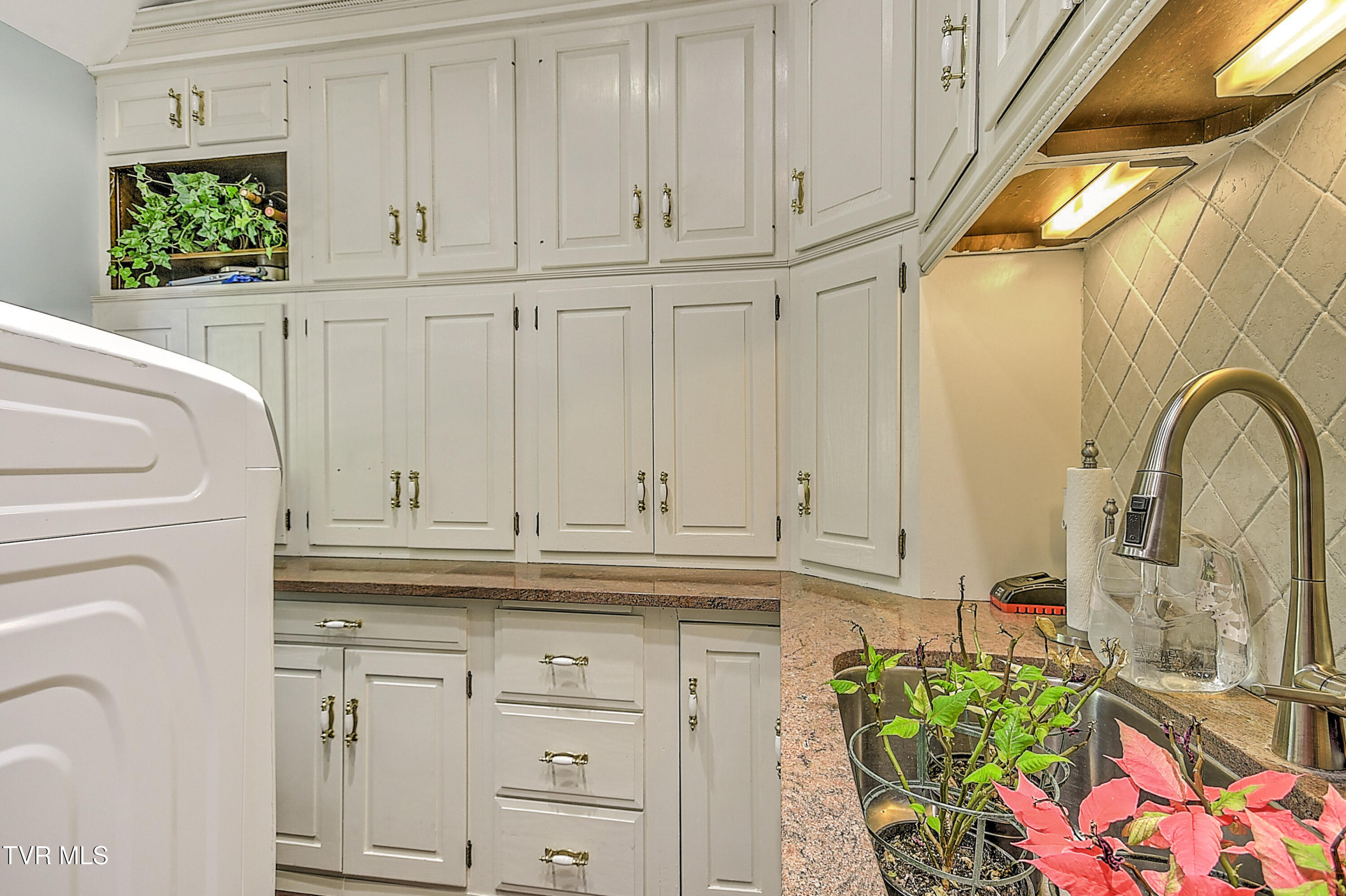 159 Columbine Road Kingsport, TN 37660 - Photo 98 of 108 159 Columbine EH-25
