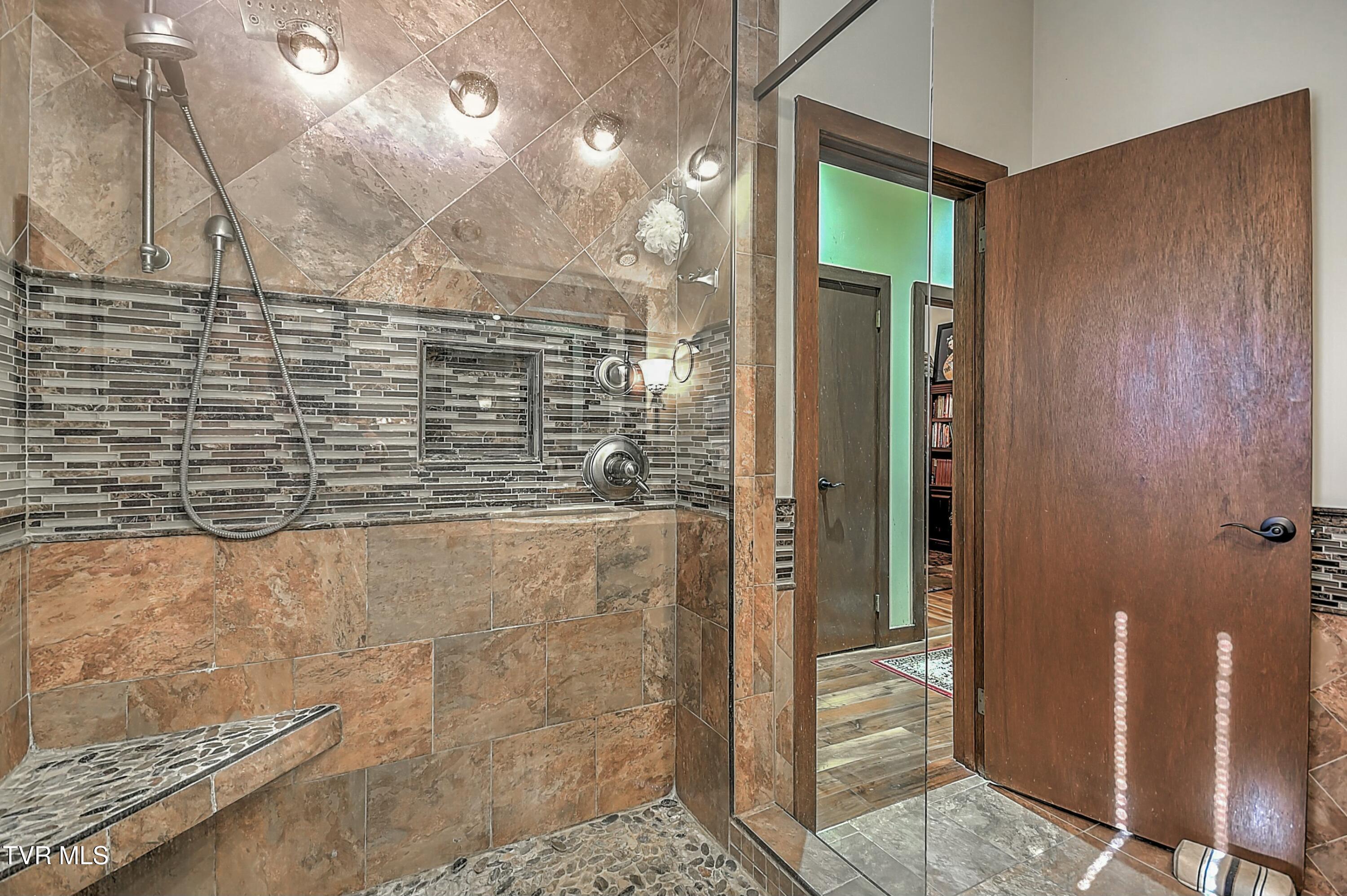 159 Columbine Road Kingsport, TN 37660 - Photo 37 of 108 tempImageg7exuk