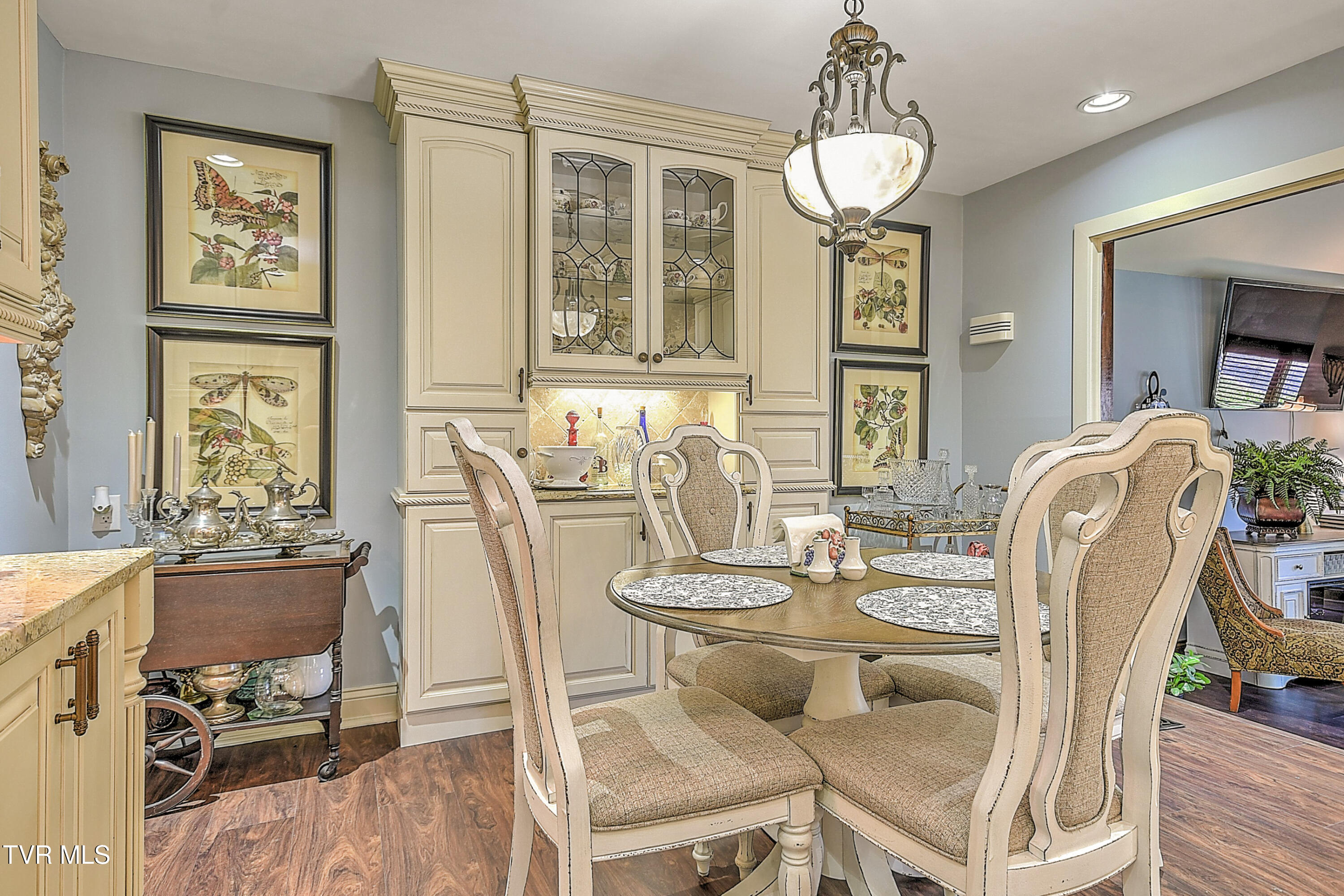 159 Columbine Road Kingsport, TN 37660 - Photo 6 of 108 159 Columbine EH-10