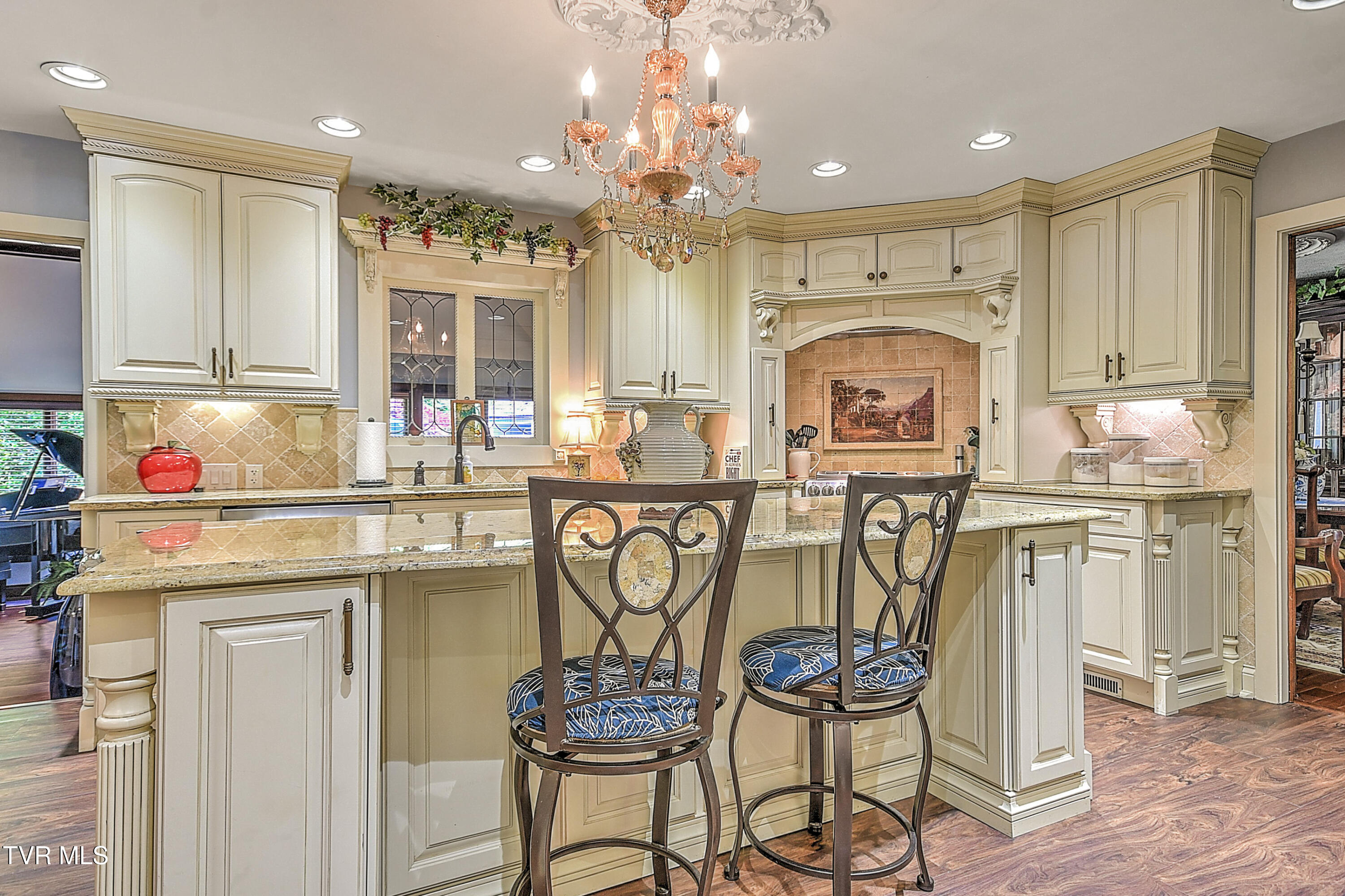 159 Columbine Road Kingsport, TN 37660 - Photo 7 of 108 159 Columbine EH-11