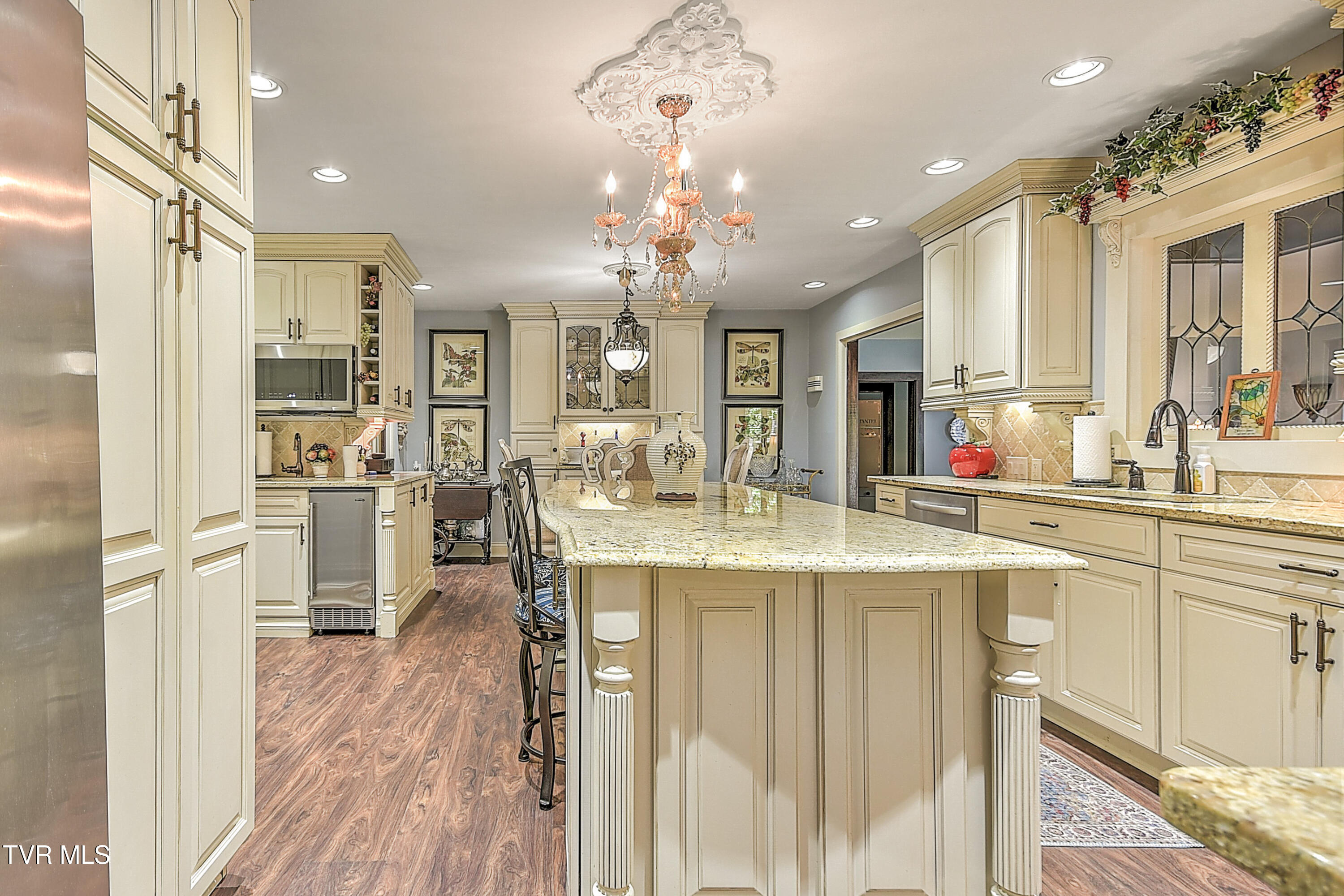 159 Columbine Road Kingsport, TN 37660 - Photo 9 of 108 159 Columbine EH-13