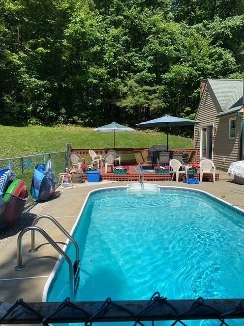 180 Oxford Road Charlton, MA 01507 - Photo 10 of 42