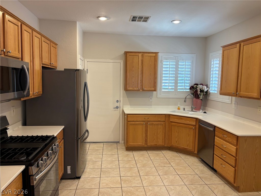 2348 Celestial Moon Street Henderson, NV 89044 - Photo 4 of 25