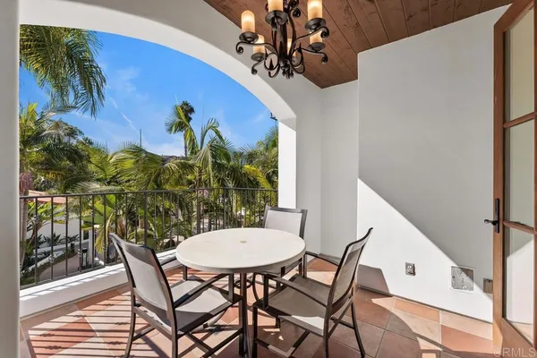 $830,000 | 7323 Estrella De Mar Road, Unit 37, Carlsbad, CA 92009