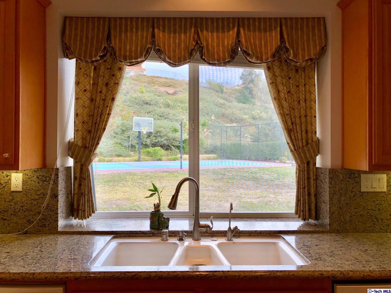 11864 Turtle Springs Lane Porter Ranch, CA 91326 - Photo 10 of 49 Gallery Image 10