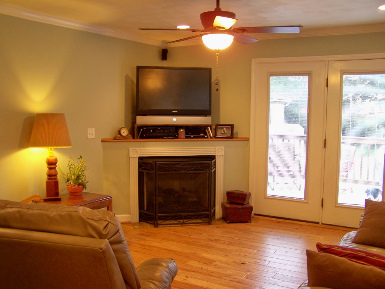618 North Mill Road Salem, VA 24153 - Photo 5 of 26 Welcome Home! (LR w/ Gas Log Fireplace)