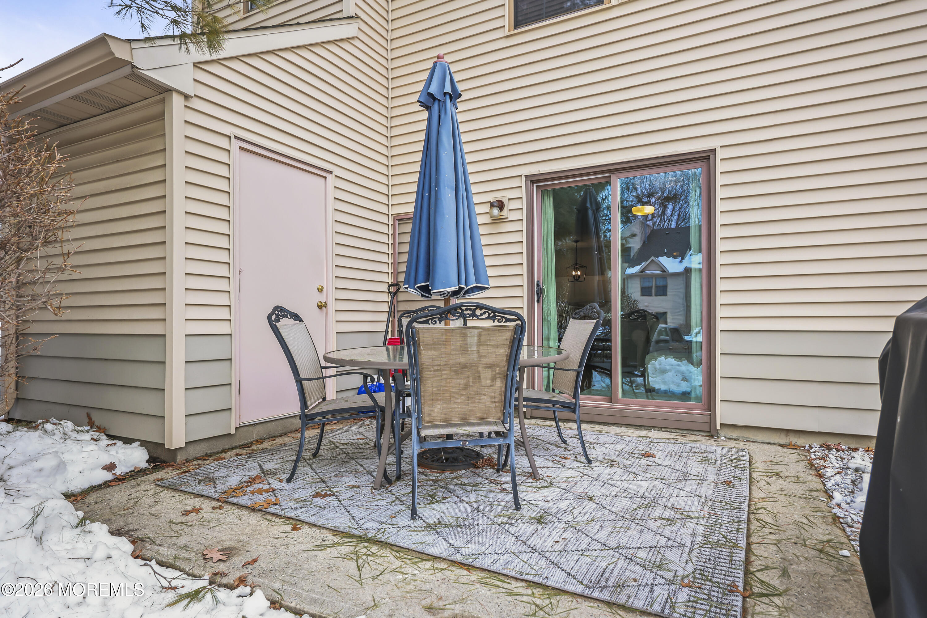 710 Ivy Court Jackson, NJ 08527 - Photo 20 of 21 a view of a chairs and a table in the patio