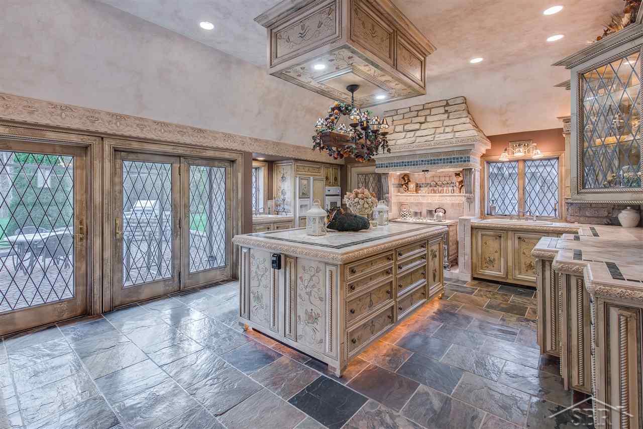 3275 South Graham Road Saginaw, MI 48609 - Photo 6 of 55 50023978-5.JPG