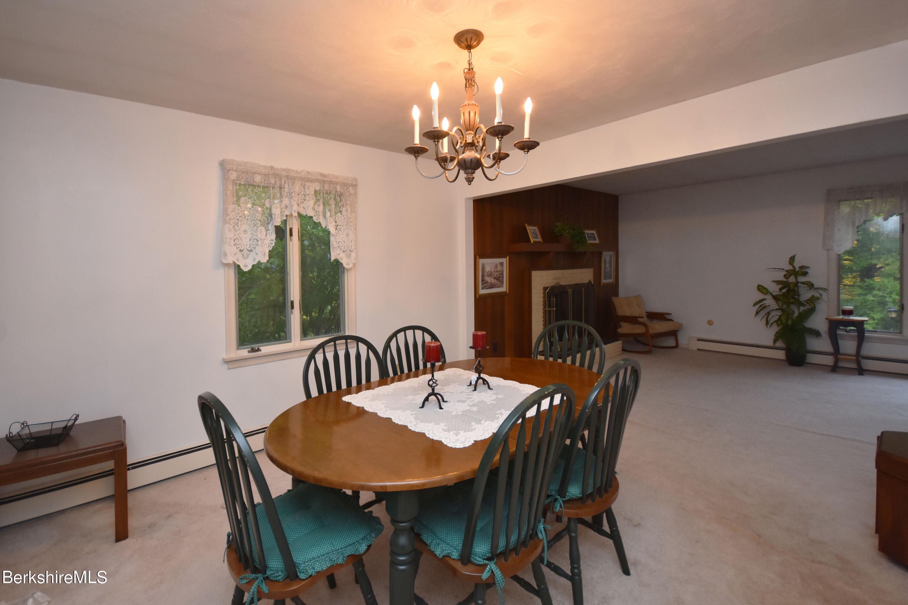 775 East New Lenox Road Pittsfield, MA 01201 - Photo 11 of 46 Dining/Living Room