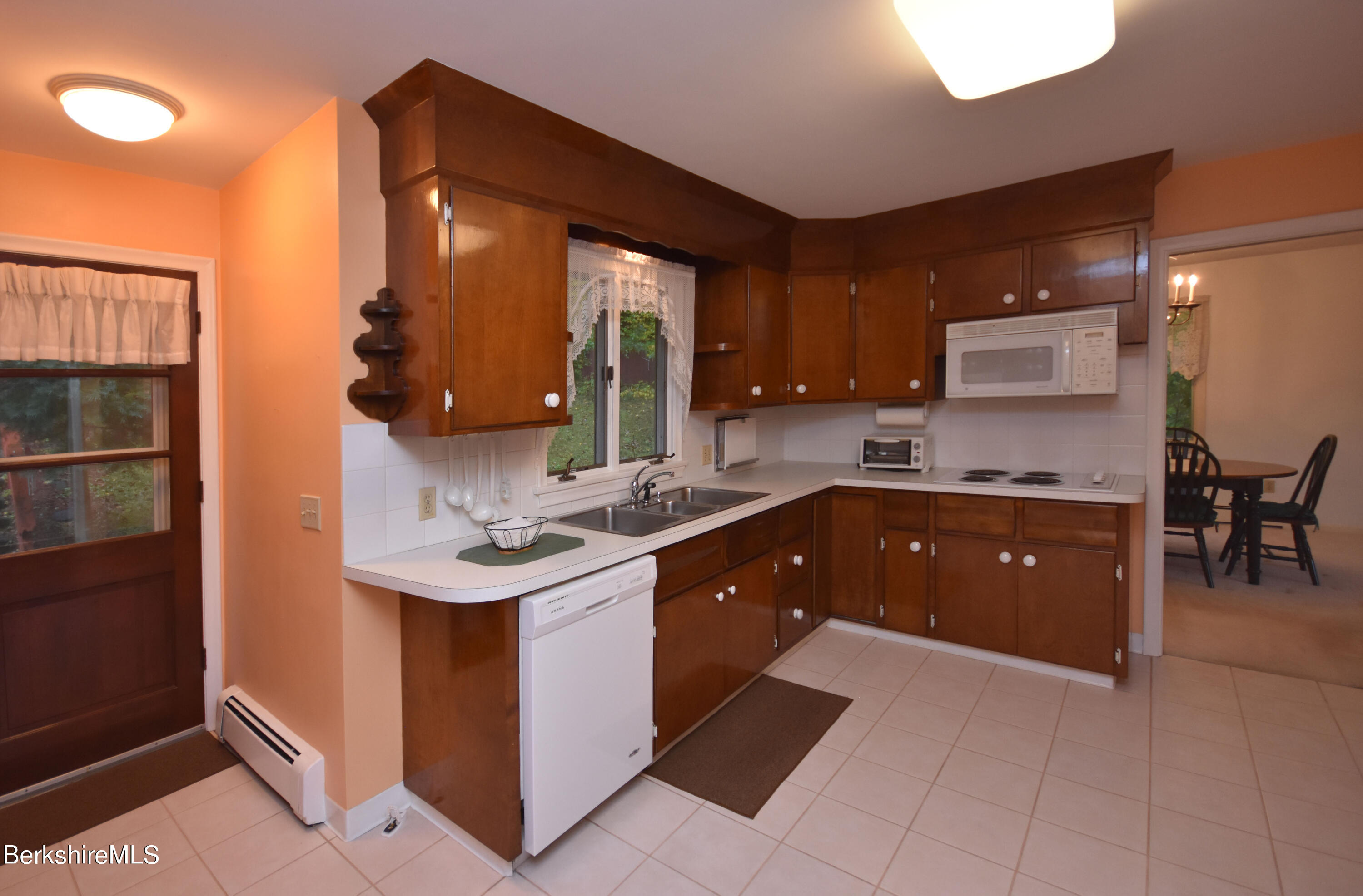 775 East New Lenox Road Pittsfield, MA 01201 - Photo 15 of 46 Kitchen