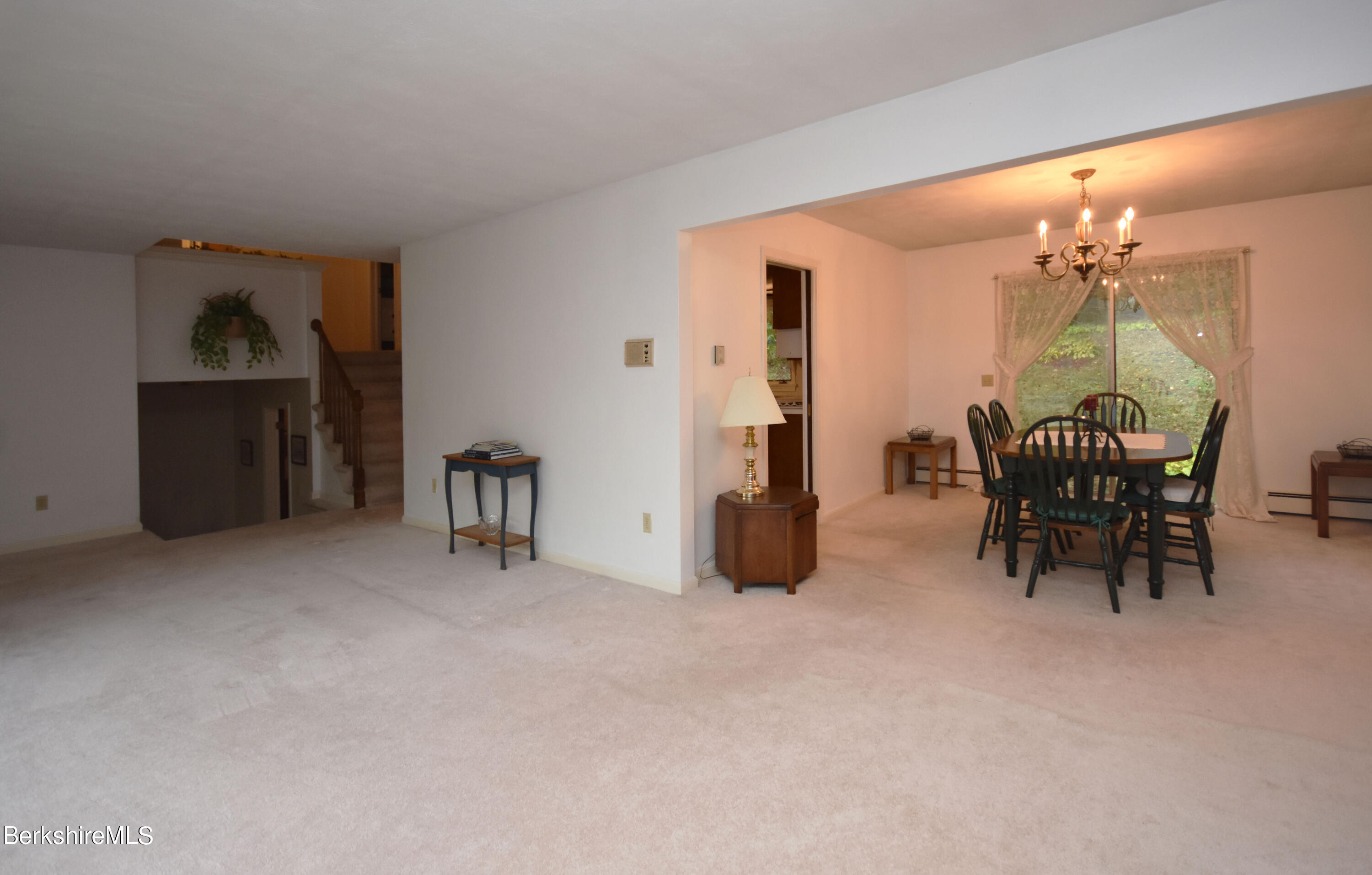 775 East New Lenox Road Pittsfield, MA 01201 - Photo 10 of 46 Living Room/Dining Room